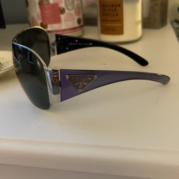 Vintage Prada Sunglasses - Picture 5 of 8